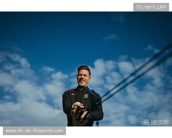 每体曝巴萨计划继续留用什琴斯尼其未来与特尔施特根状态紧密绑定